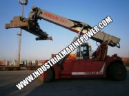 CONTAINER AND LIFTING EQUIPMENT