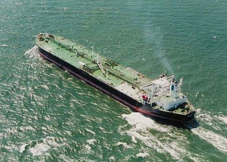 Bermuda: Frontline Sells its Suezmax Tanker Front Delta