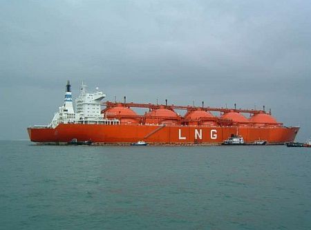 Bermuda: Golar LNG Buys Carrier Gandria