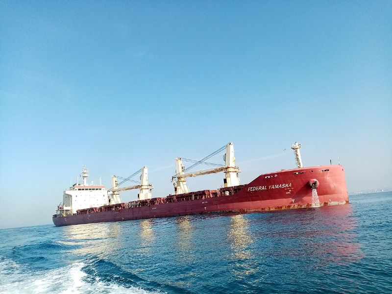 Bulker Grounds in St. Lawrence River Raising Water Level Questions