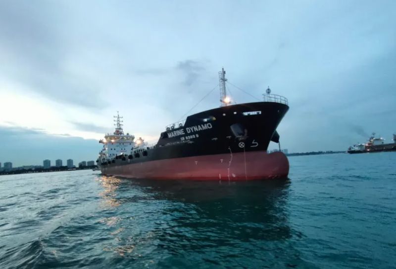 Bunker Tanker Collides with Bulker Off Singapore