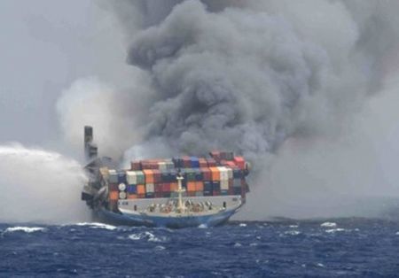 Burned-Out MOL Comfort’s Fore Part Sunk