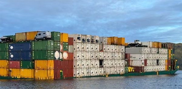 Cargo Barge Damaged and Taking on Water North of Vancouver
