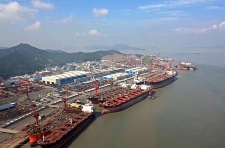 China: COSCO Dalian Hands Over Two Bulk Carriers to European Buyers