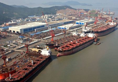 China: COSCO Shipyard Group Secures Contract for Seven Bulk Carriers