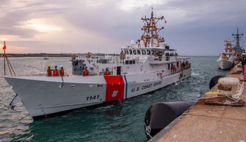 Coast Guard Boat Crew Shoots Out Engine of Migrant Smuggling Boat
