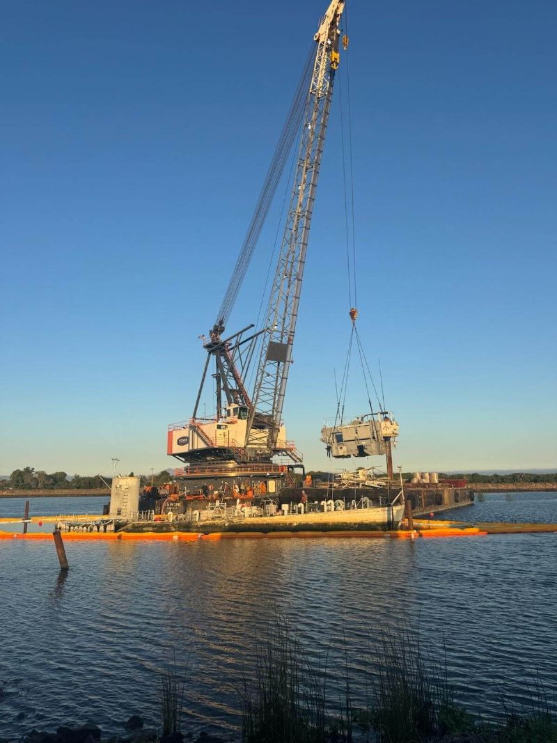 Coast Guard Contractor Removes Derelict Minesweeper From San Joaquin Delta