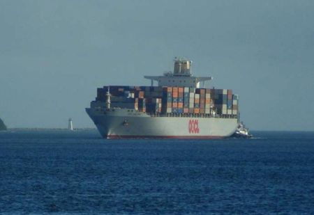 Greece: Box Ships to Acquire Two Post-Panamax Container Vessels