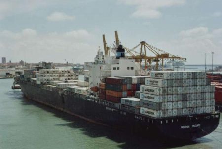 Greece: Diana Containerships Posts Profit on Expanded Fleet