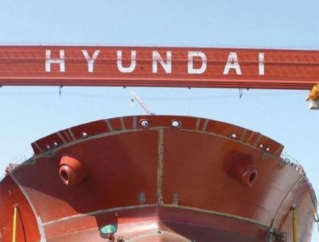 Hyundai Heavy Clinches USD 700 Mln Deal from CSCL