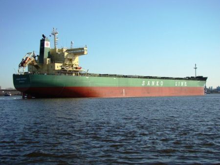 Japanese Bulk Carrier Sets Record on Northern Sea Route