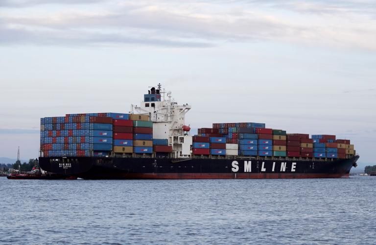 Korean Boxship Crossing North Pacific Reports Lost and Damaged Containers
