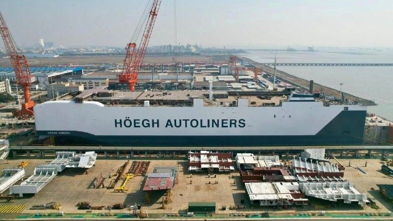 Largest and Greenest Car Carrier Delivery to Hoegh