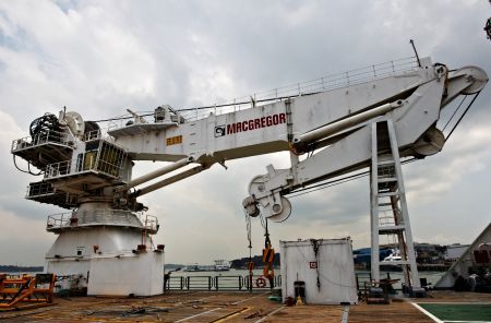 MacGregor Secures Order for AHC Subsea Crane from Bourbon