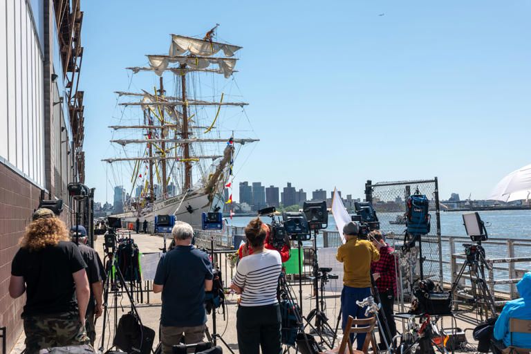 NTSB Makes Initial Visit to Damaged Mexican Sail Training Ship