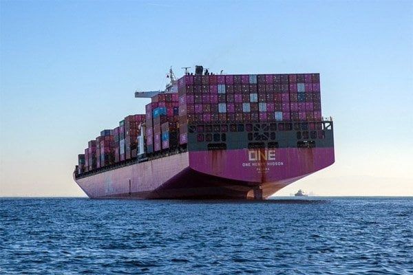 ONE Containership Returned to Port of LA Dock to Discharge Cargo
