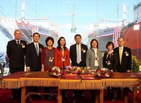 OOCL Christens Two Container Vessels in South Korea