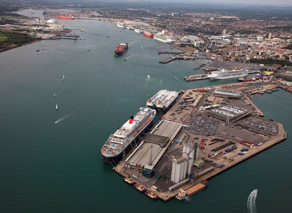 Overboard Containers Loaded with Bananas Delay Cruise Ship’s Departure