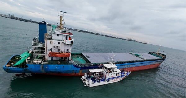 Philippines Intervenes for Crew Stranded for Months on Unseaworthy Vessel