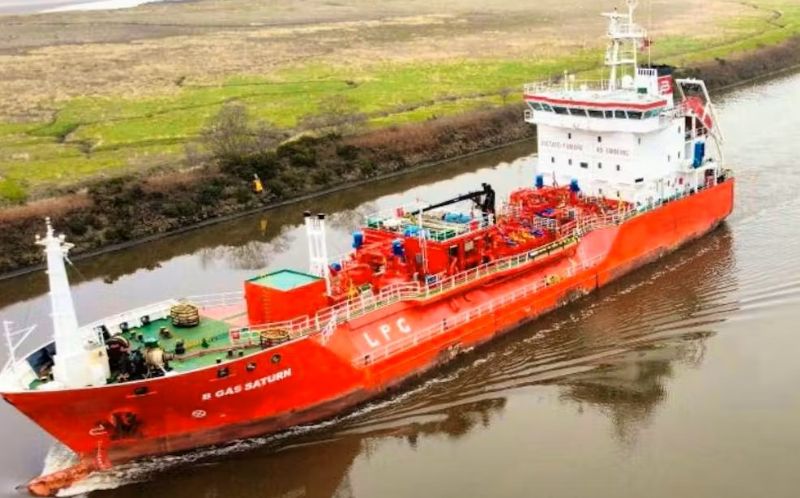 Pirates Attack LPG Carrier, Kidnap Crew Off West Africa