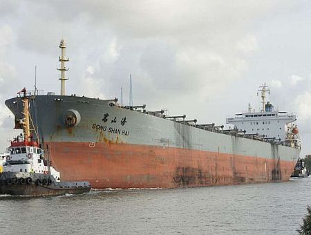 Singapore Authorities Releases Impounded Ship to COSCO