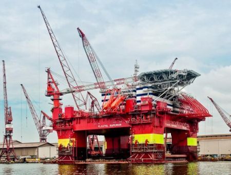 Statoil: Damaged Ballast Tank on Floatel Superior Causes Tilting