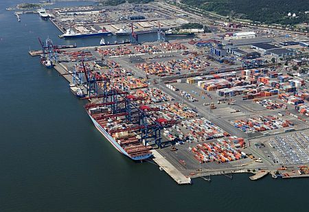 Sweden APM Terminals Takes Over Gothenburg s Container Operations