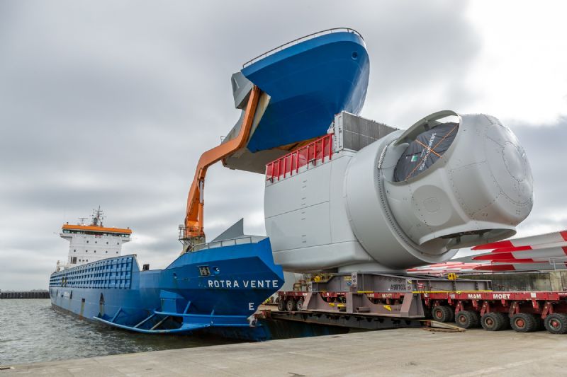 The first 14 MW nacelles have been loaded onto a vessel at our plant in Cuxhaven ready for shipping to OW Ocean Winds