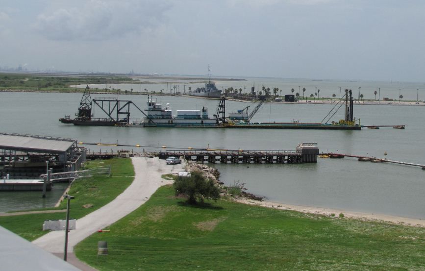 USA: Army Corps Keeps Commerce Moving Along Texas Coast